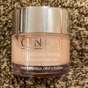 Clinique moisture surge moisturizer